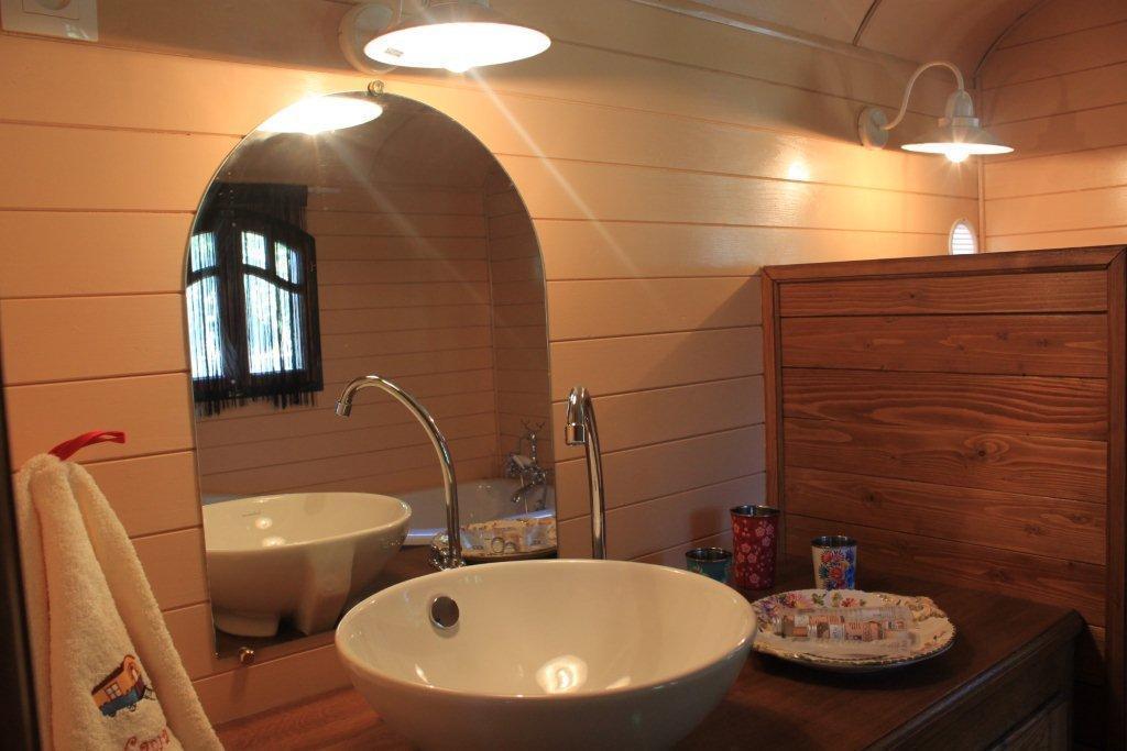 La Roulotte "Les Saintes" Bed & Breakfast Phòng bức ảnh